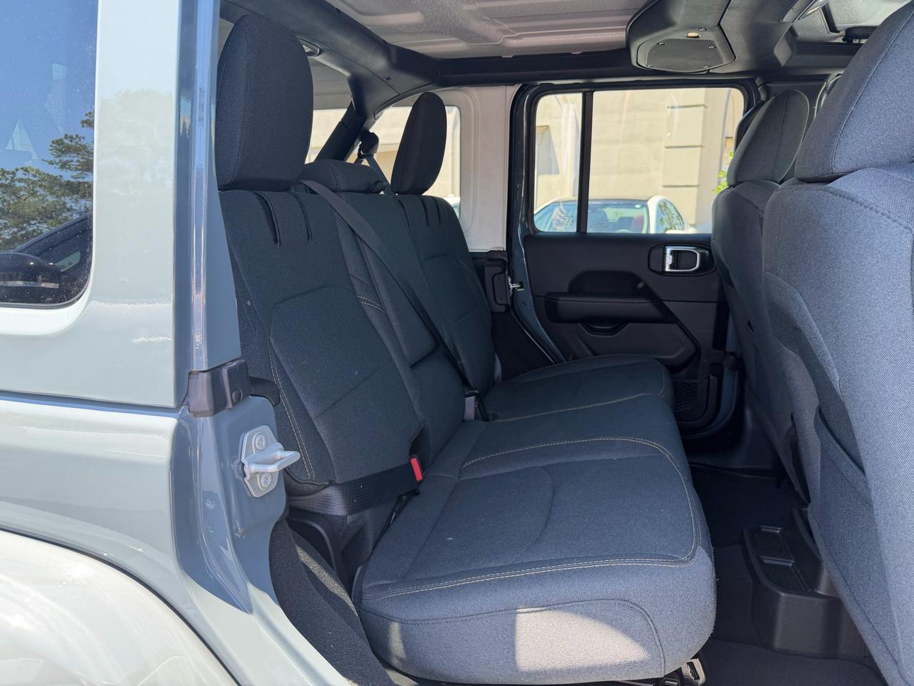 Jeep Wrangler 4xe Sahara 2025