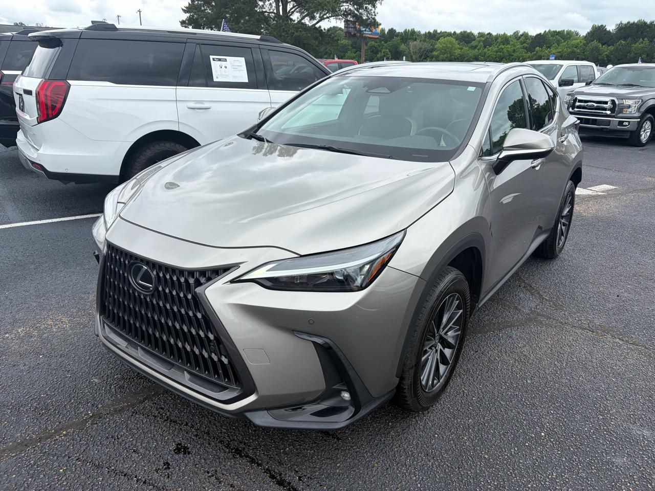 Lexus NX 350 Premium 2023