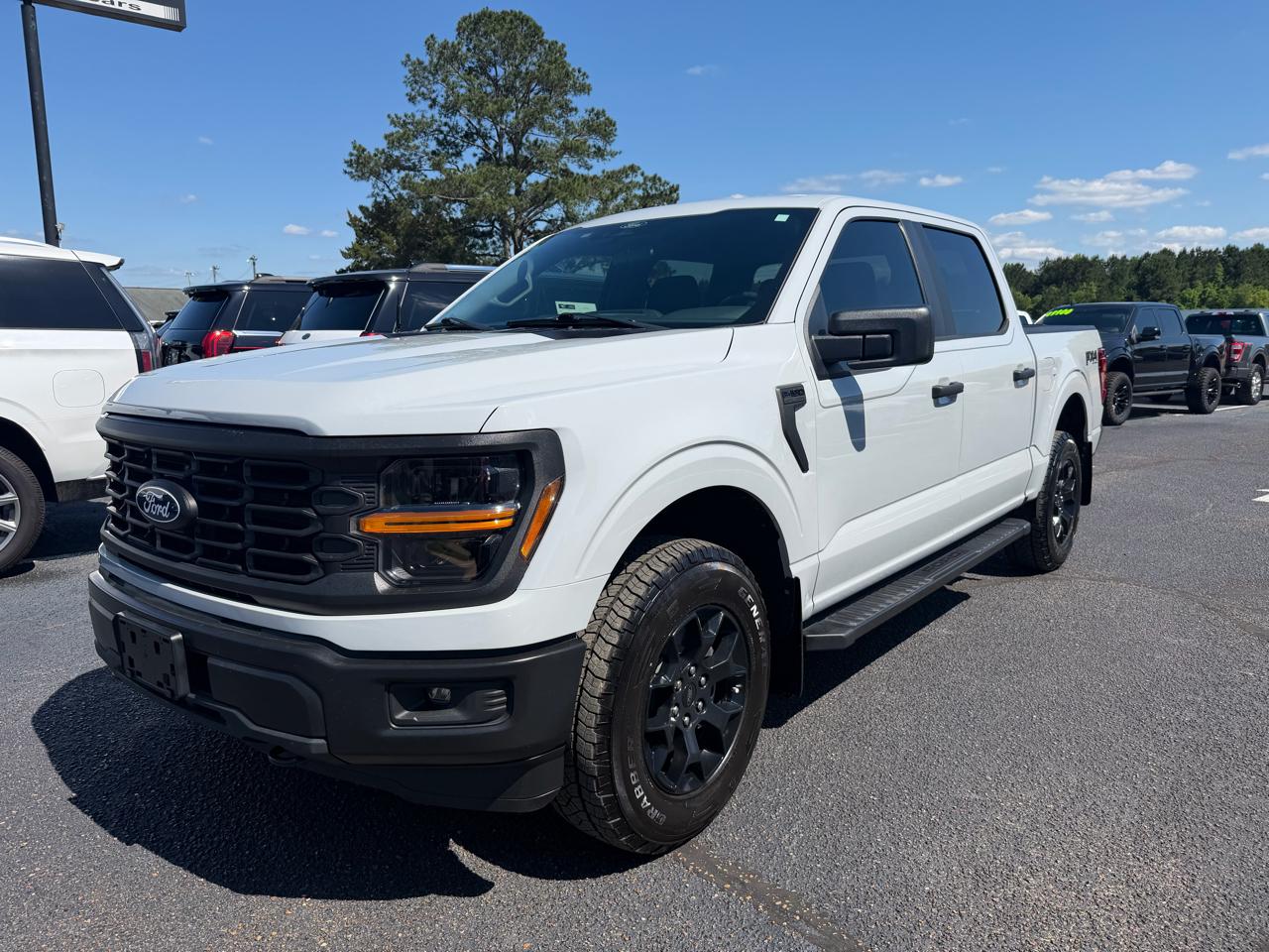 Ford F-150 STX SuperCrew 4WD 2024