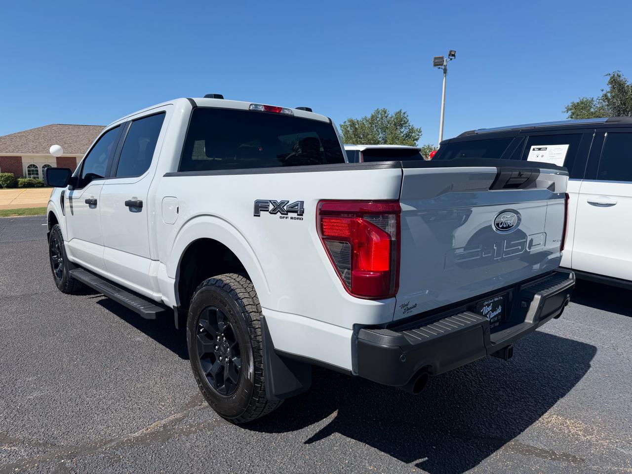 Ford F-150 STX SuperCrew 4WD 2024