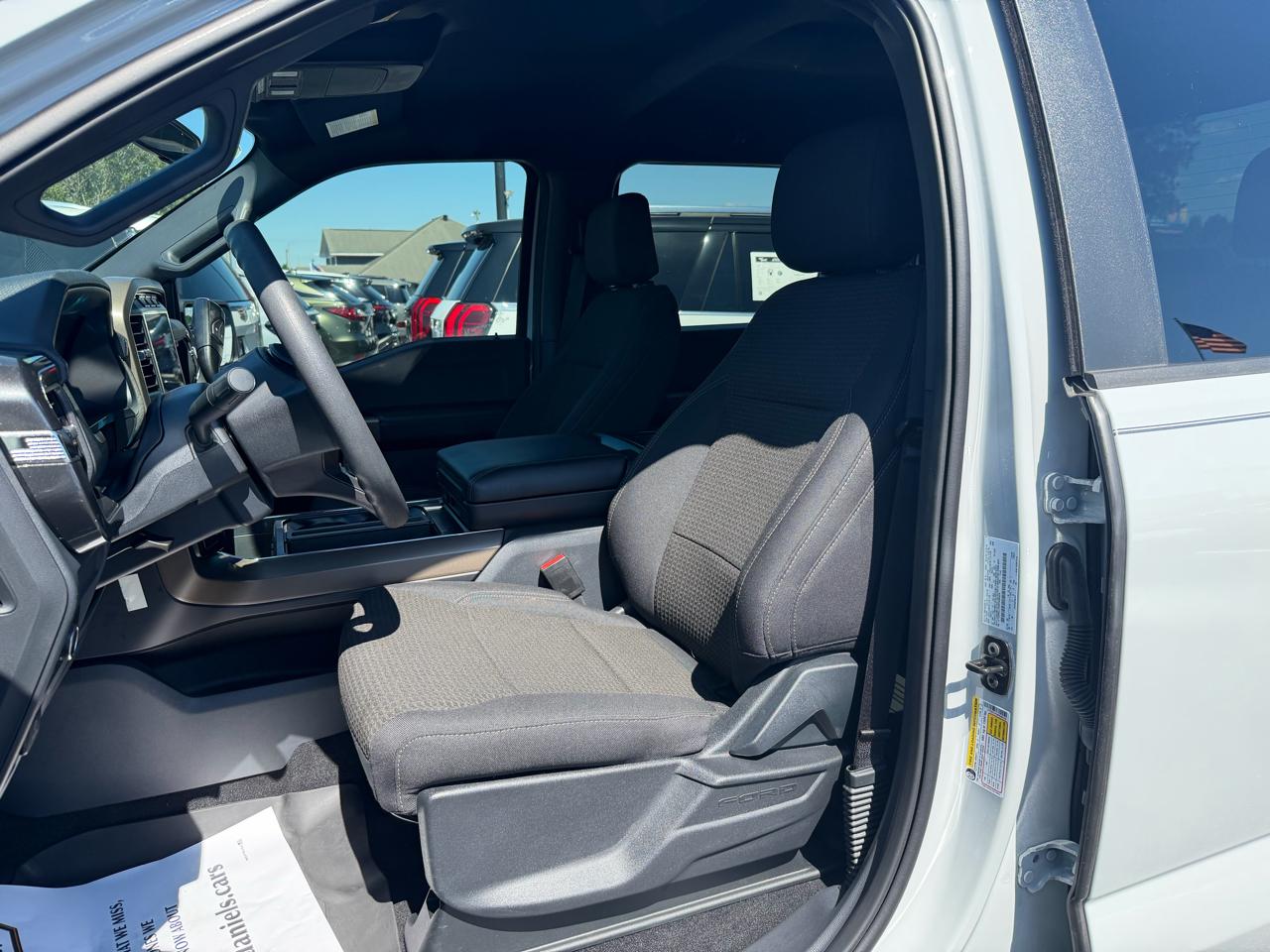 Ford F-150 STX SuperCrew 4WD 2024