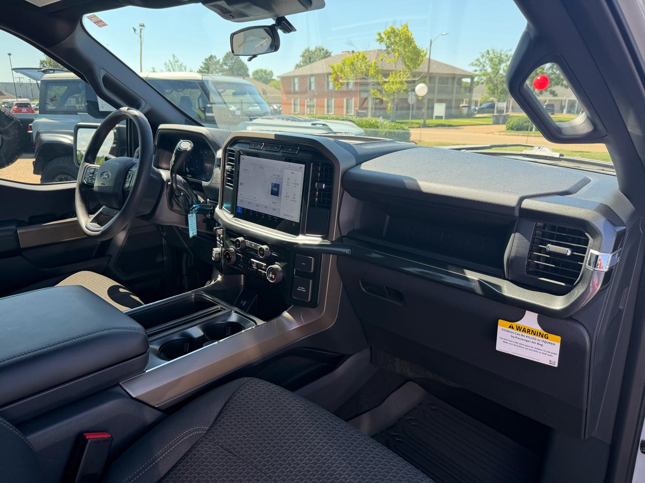 Ford F-150 STX SuperCrew 4WD 2024