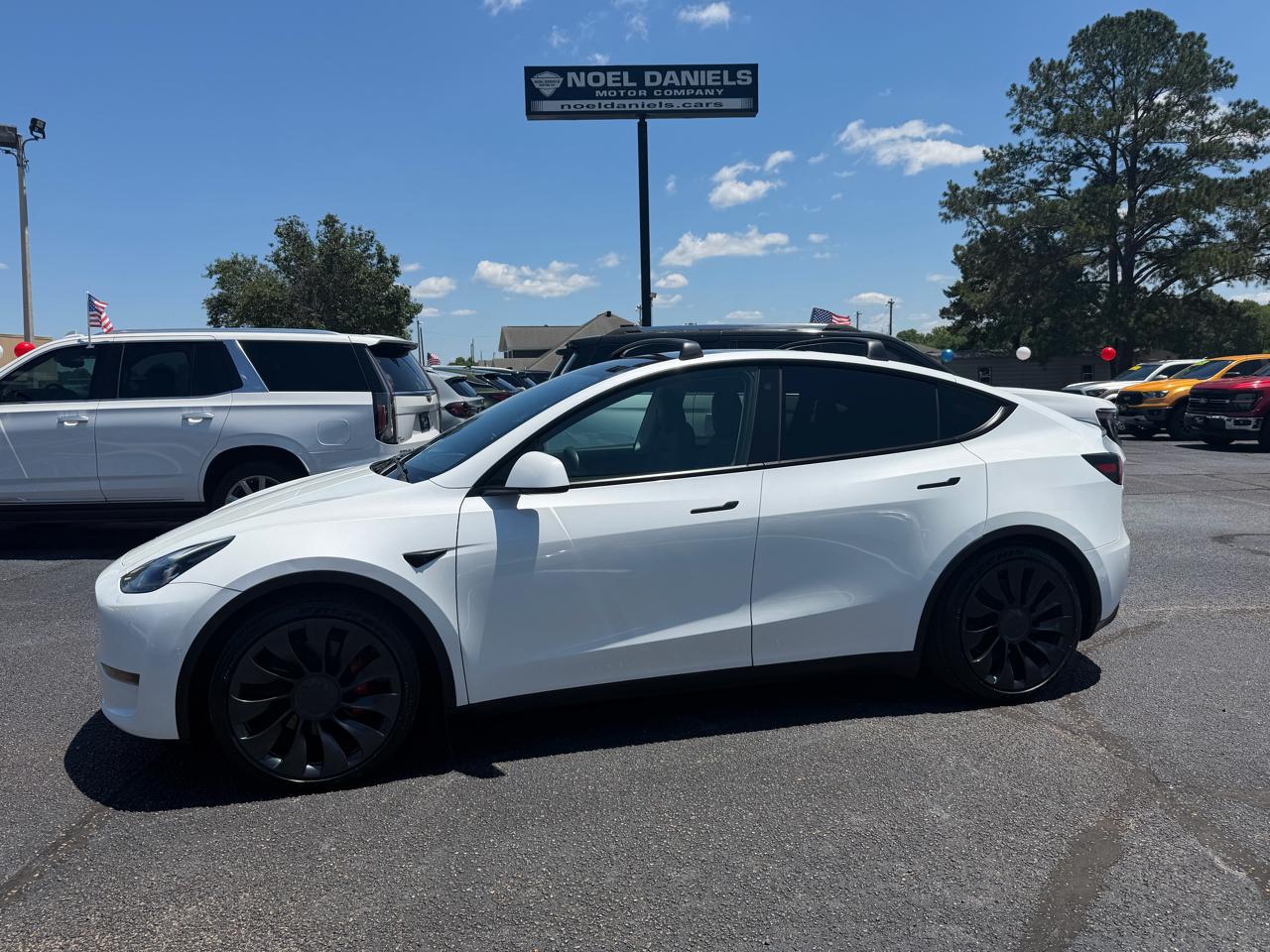 2022 Tesla Model Y Performance Dual Motor All-Wheel Drive's photo