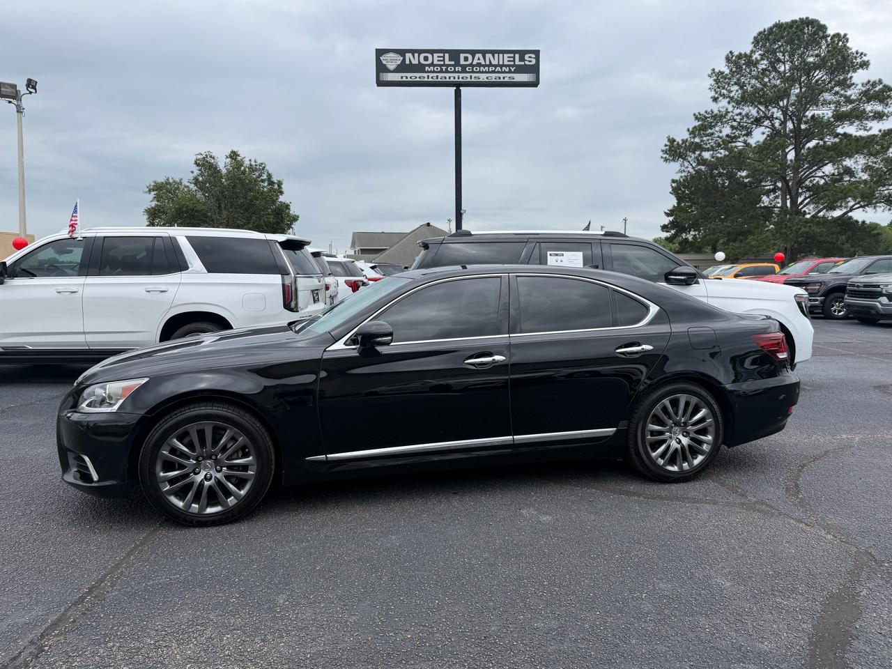 2014 Lexus LS Base