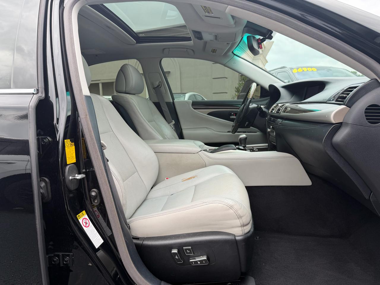Lexus LS 460 Luxury Sedan 2014
