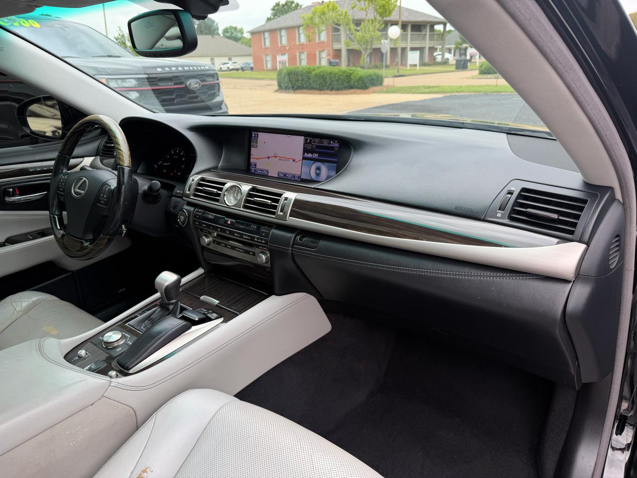 Lexus LS 460 Luxury Sedan 2014