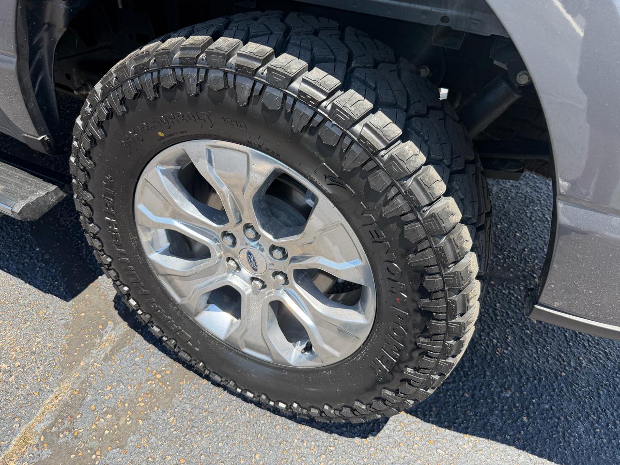 Ford F-150 4WD SuperCrew 145" Platinum 2022
