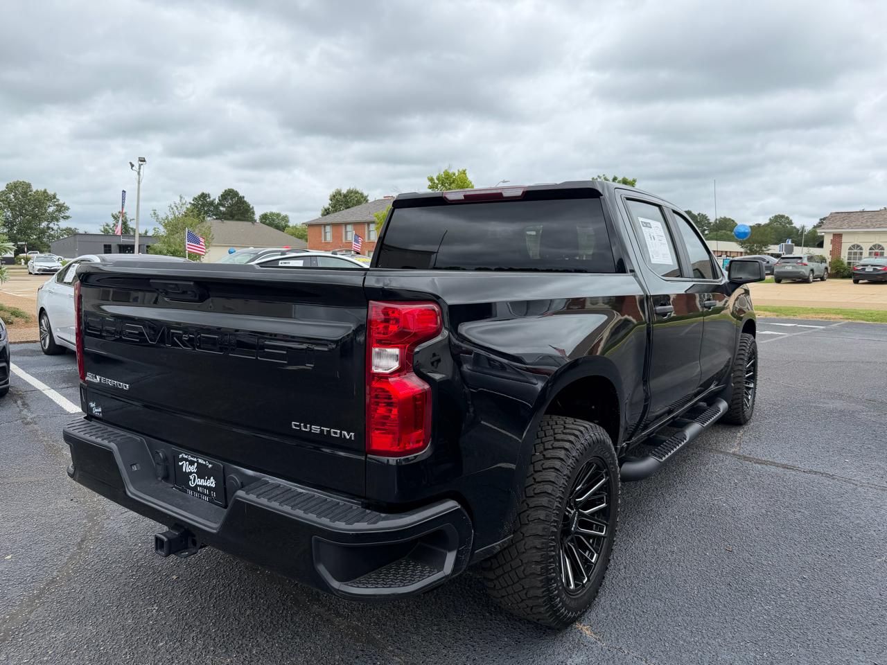 Chevrolet Silverado 1500 Custom Crew Cab 2WD 2022