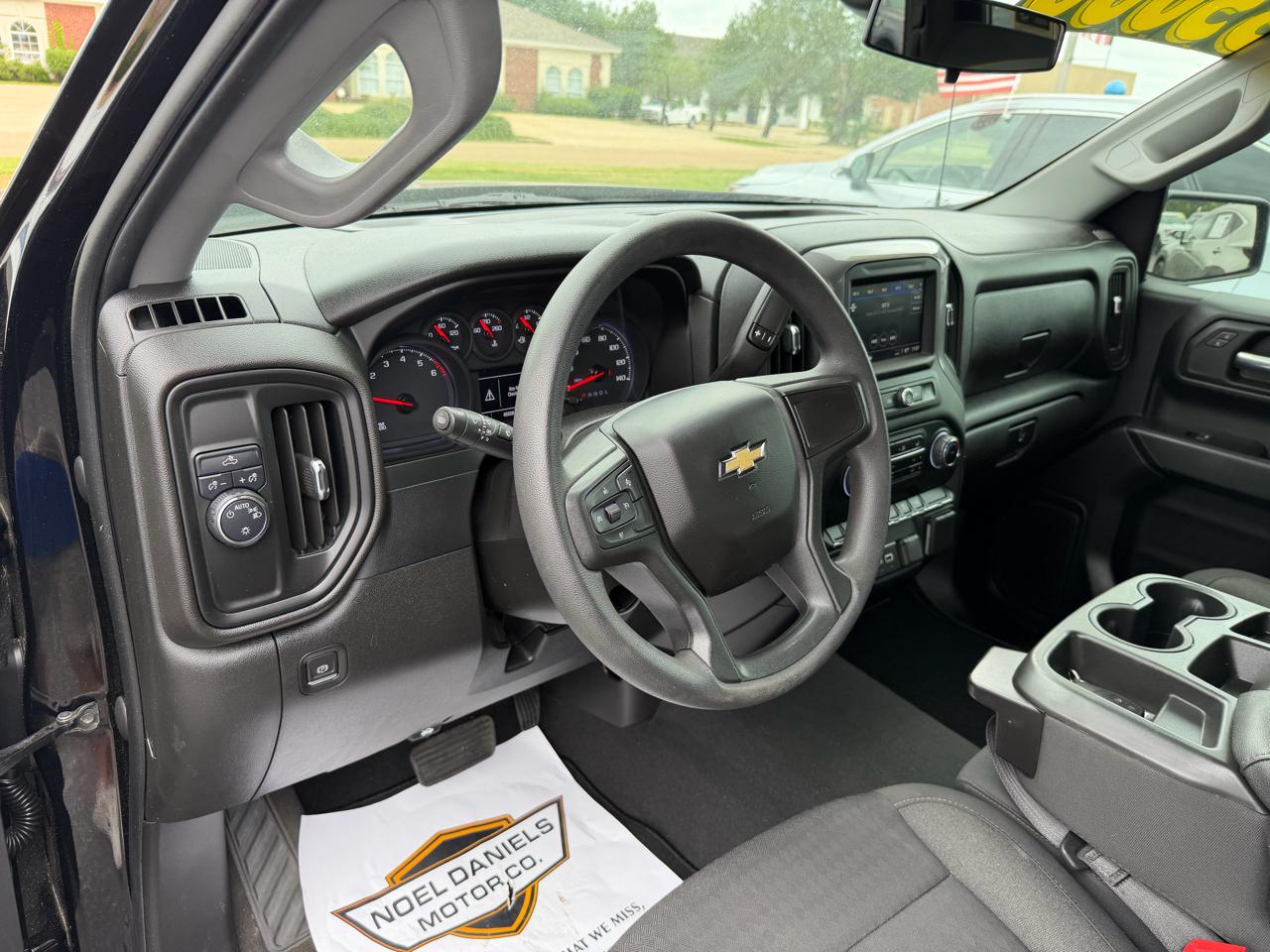 Chevrolet Silverado 1500 Custom Crew Cab 2WD 2022