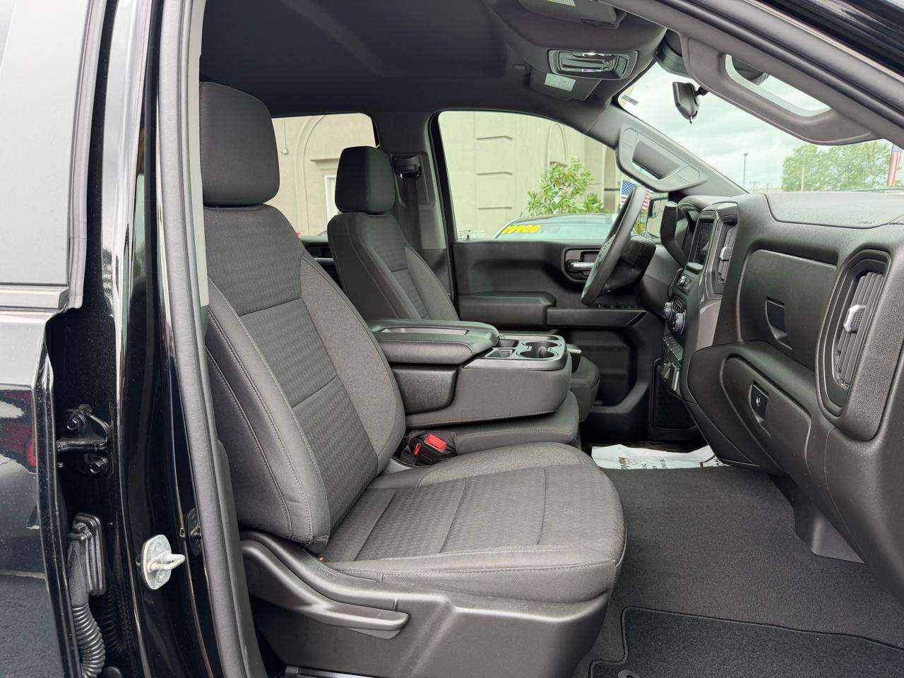 Chevrolet Silverado 1500 Custom Crew Cab 2WD 2022