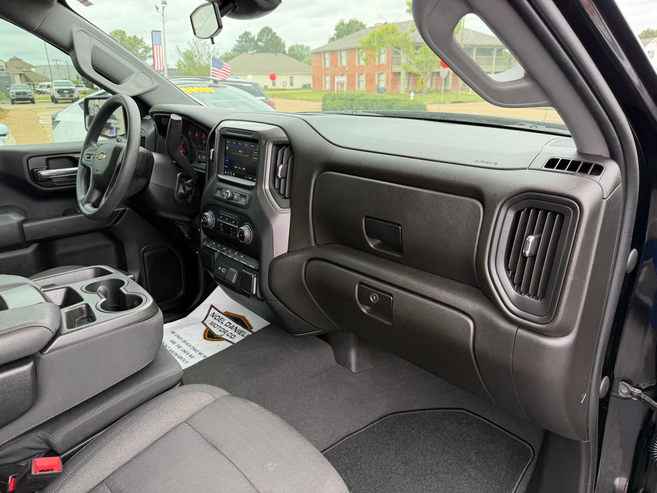 Chevrolet Silverado 1500 Custom Crew Cab 2WD 2022