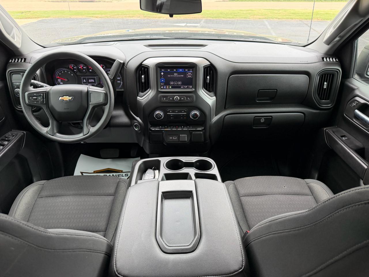 Chevrolet Silverado 1500 Custom Crew Cab 2WD 2022