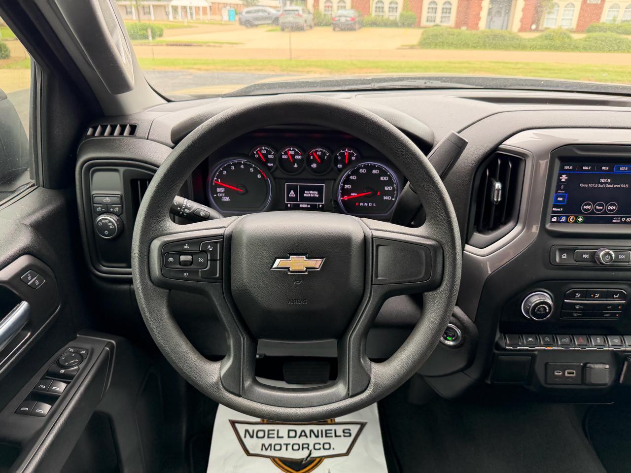 Chevrolet Silverado 1500 Custom Crew Cab 2WD 2022