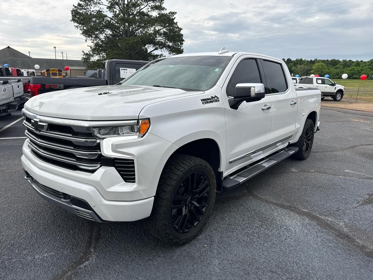 Chevrolet Silverado 1500 High Country Crew Cab 4WD 2023