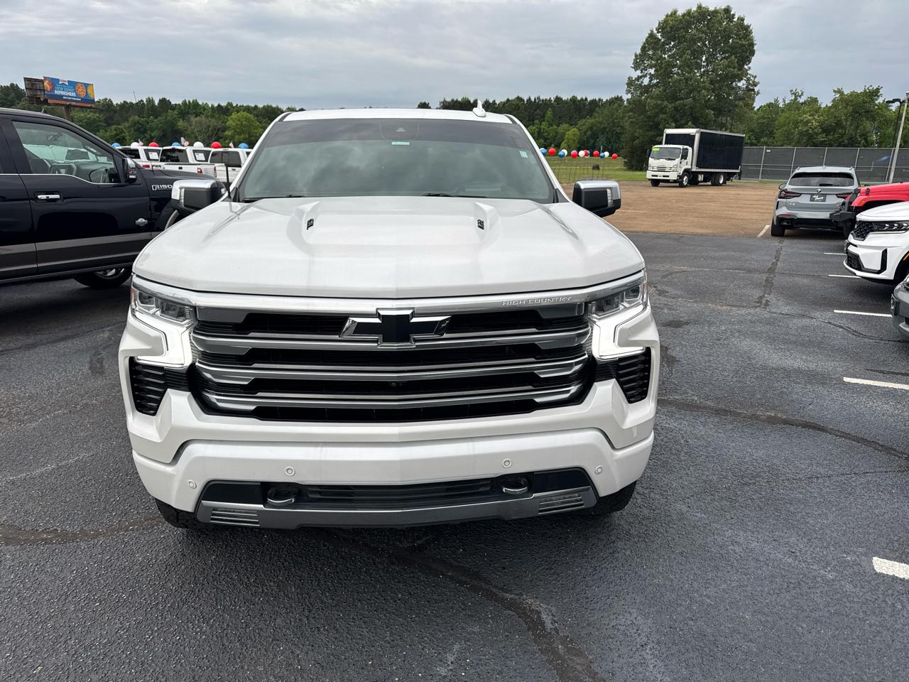 Chevrolet Silverado 1500 High Country Crew Cab 4WD 2023