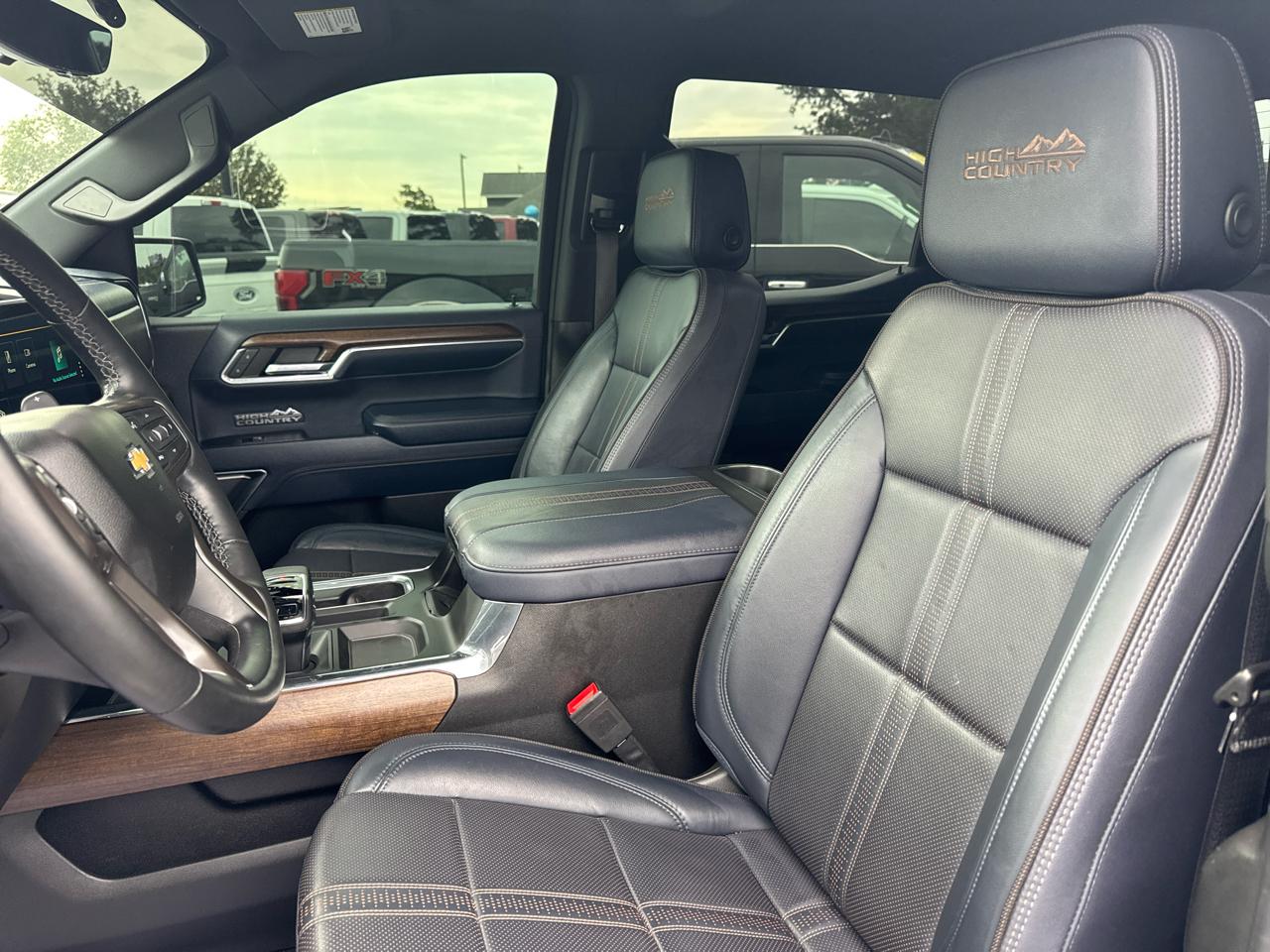 Chevrolet Silverado 1500 High Country Crew Cab 4WD 2023