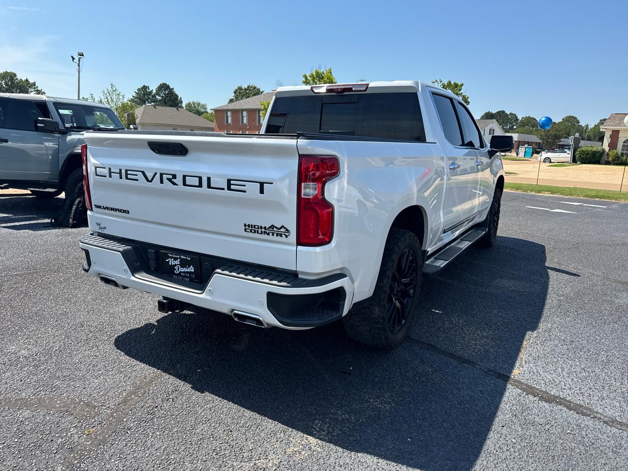 Chevrolet Silverado 1500 High Country Crew Cab 4WD 2023