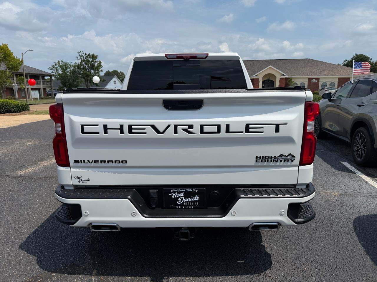 Chevrolet Silverado 1500 High Country Crew Cab 4WD 2023
