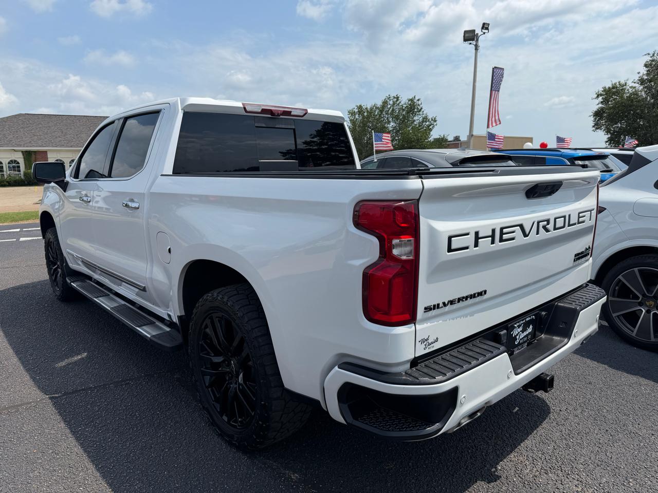 Chevrolet Silverado 1500 High Country Crew Cab 4WD 2023