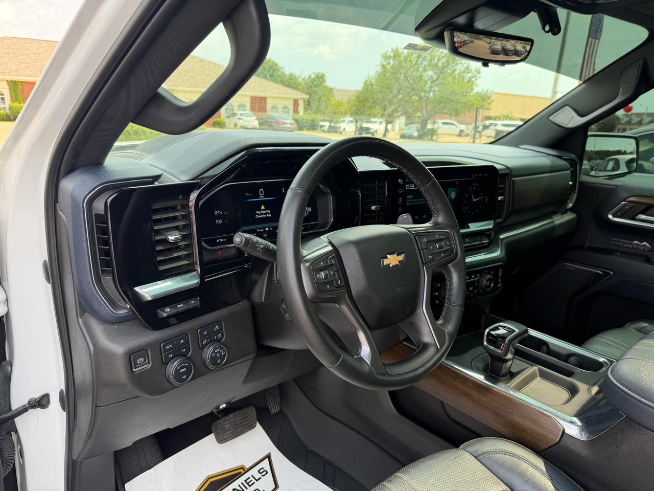 Chevrolet Silverado 1500 High Country Crew Cab 4WD 2023