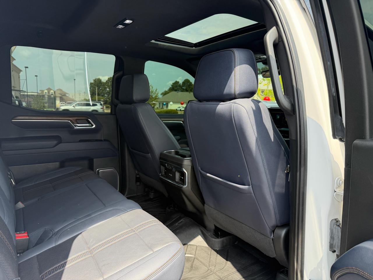 Chevrolet Silverado 1500 High Country Crew Cab 4WD 2023