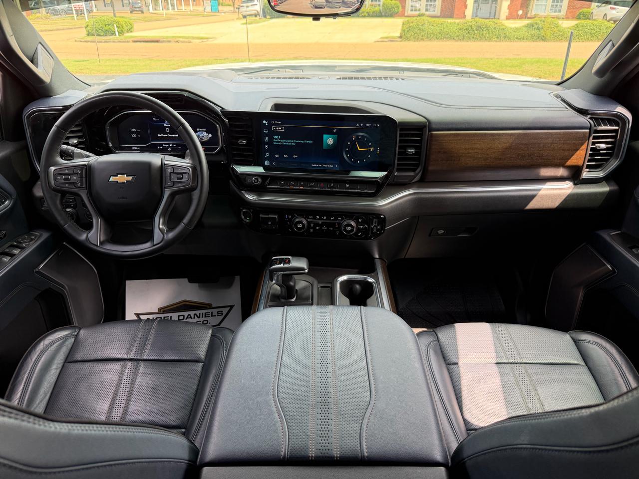 Chevrolet Silverado 1500 High Country Crew Cab 4WD 2023