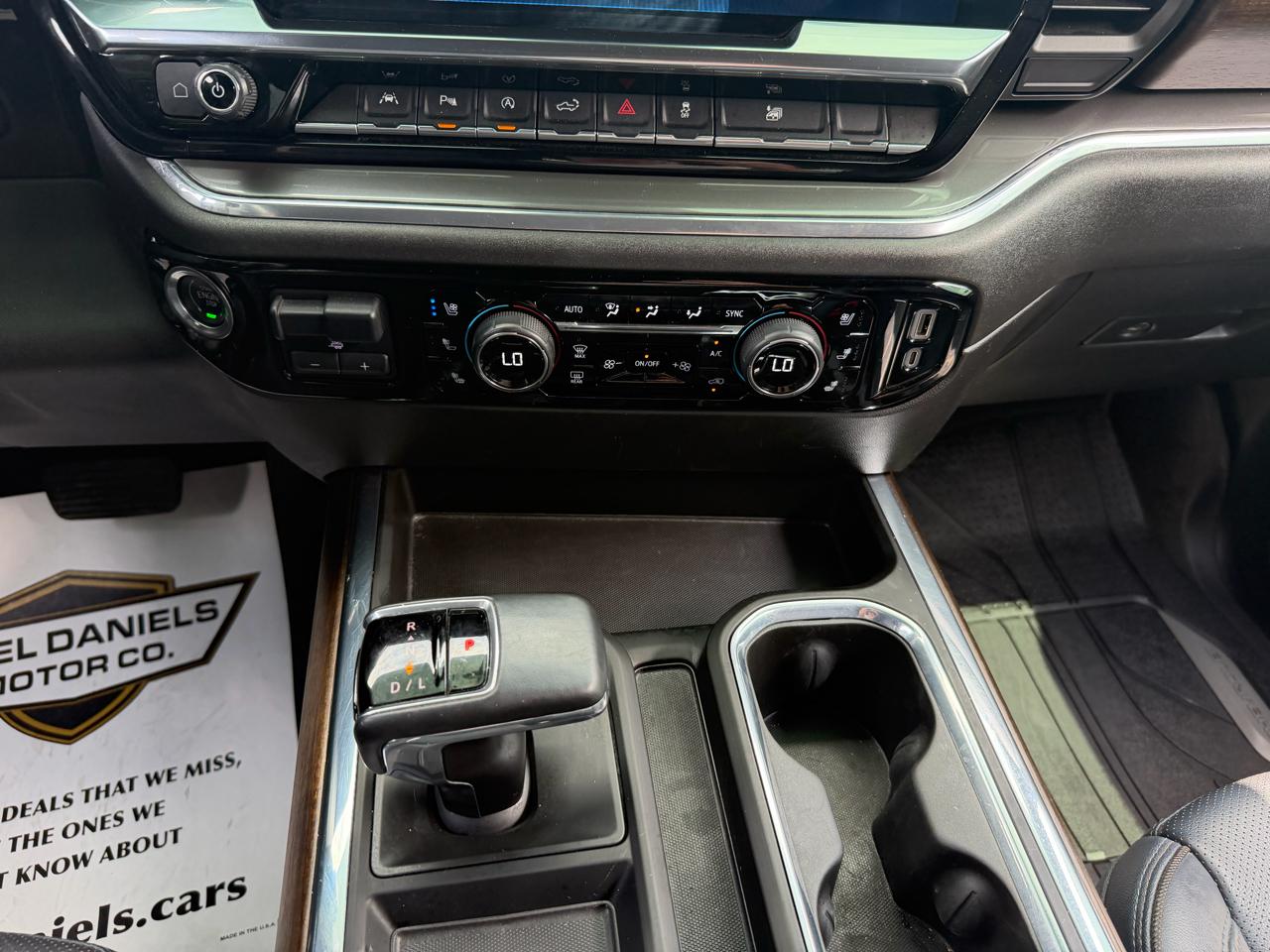 Chevrolet Silverado 1500 High Country Crew Cab 4WD 2023