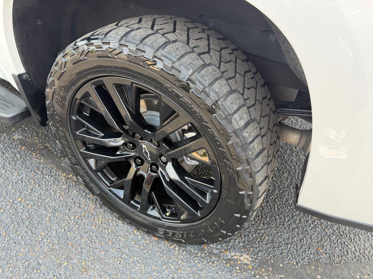 Chevrolet Silverado 1500 High Country Crew Cab 4WD 2023