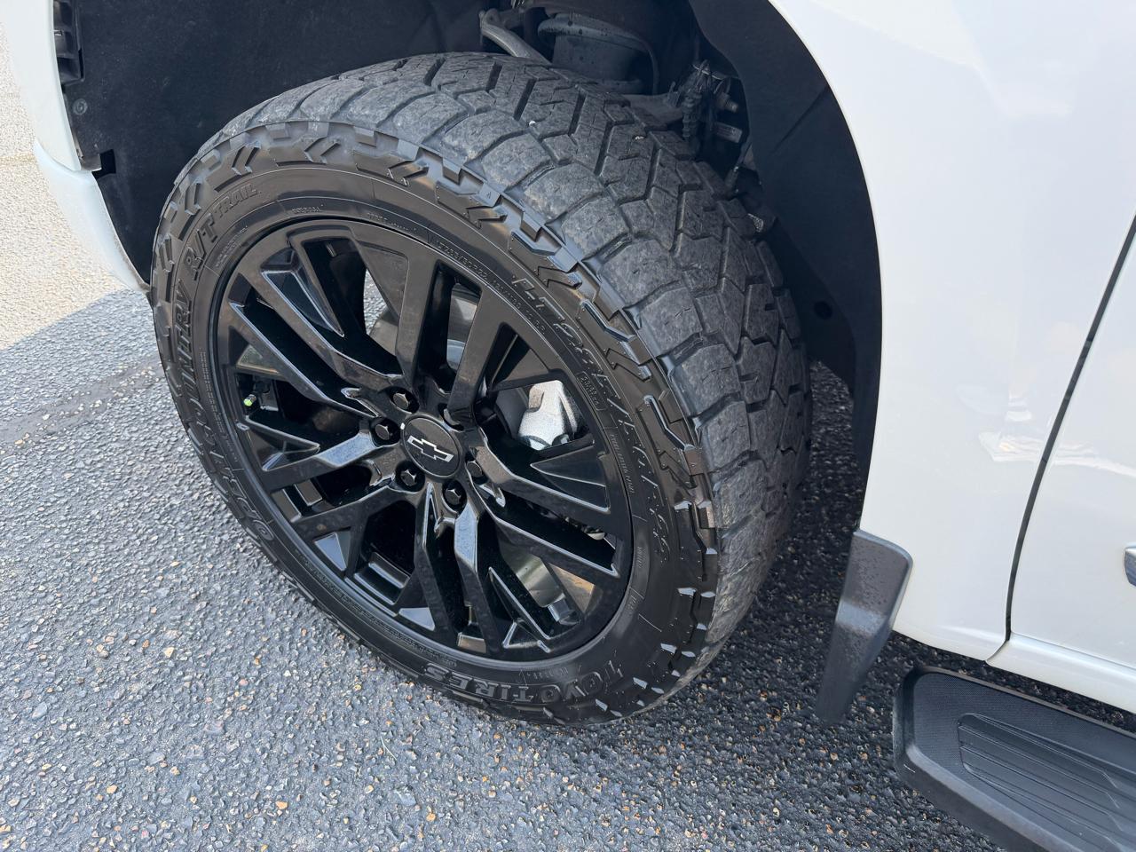 Chevrolet Silverado 1500 High Country Crew Cab 4WD 2023