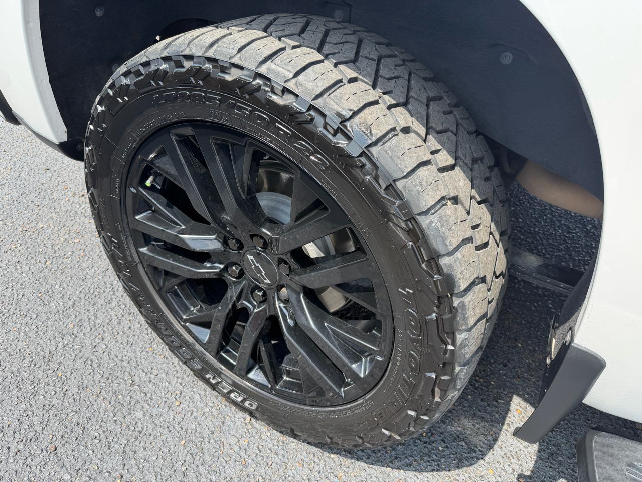 Chevrolet Silverado 1500 High Country Crew Cab 4WD 2023