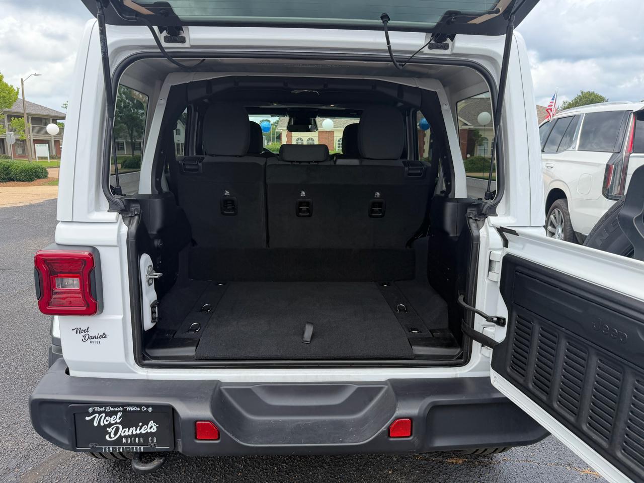 Jeep Wrangler 4xe Sahara 2025