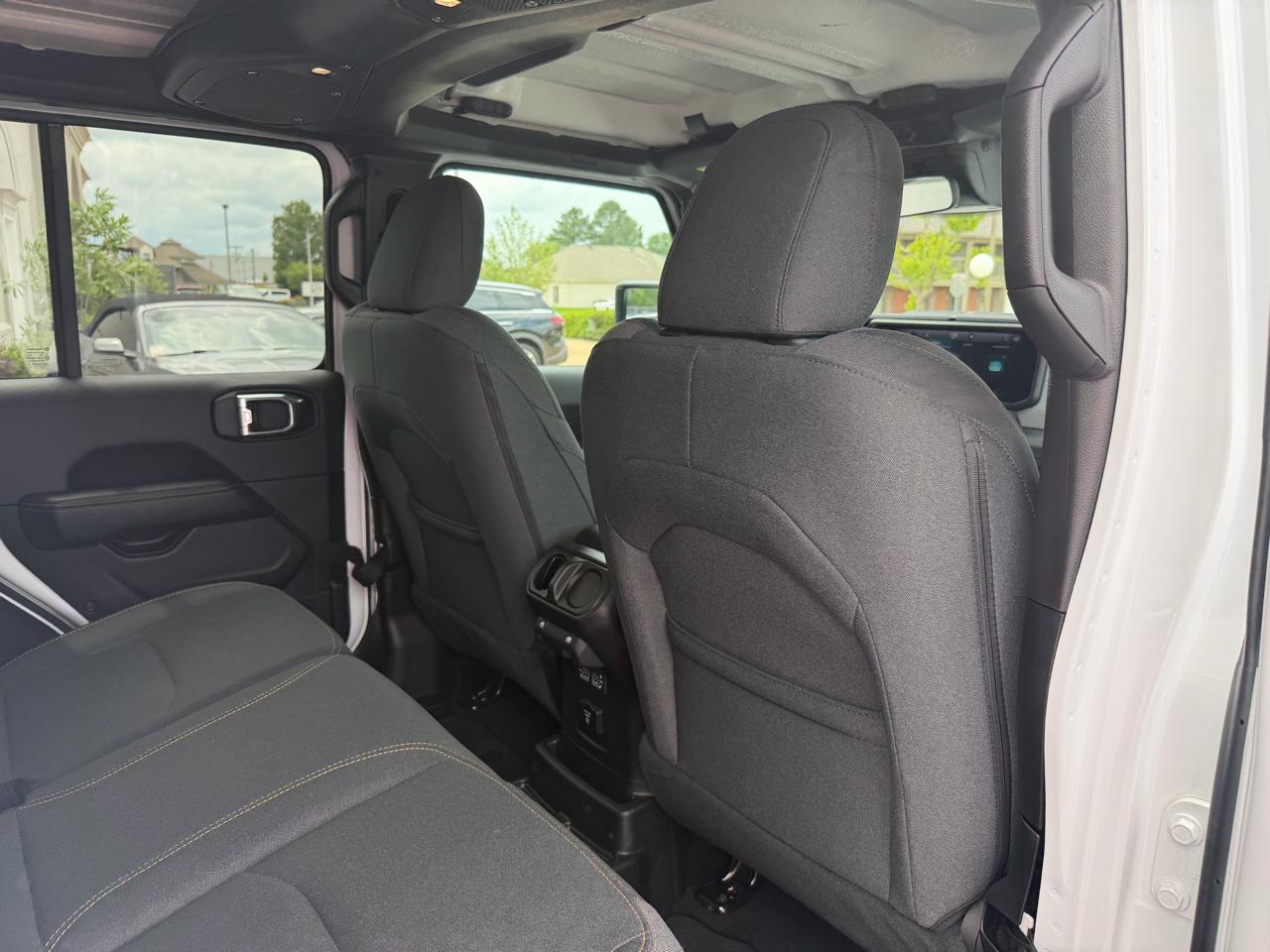 Jeep Wrangler 4xe Sahara 2025