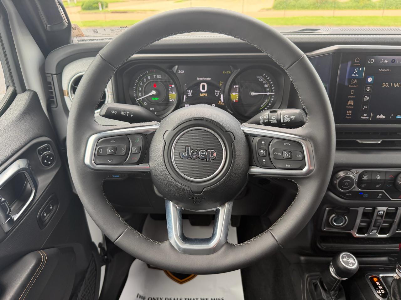 Jeep Wrangler 4xe Sahara 2025