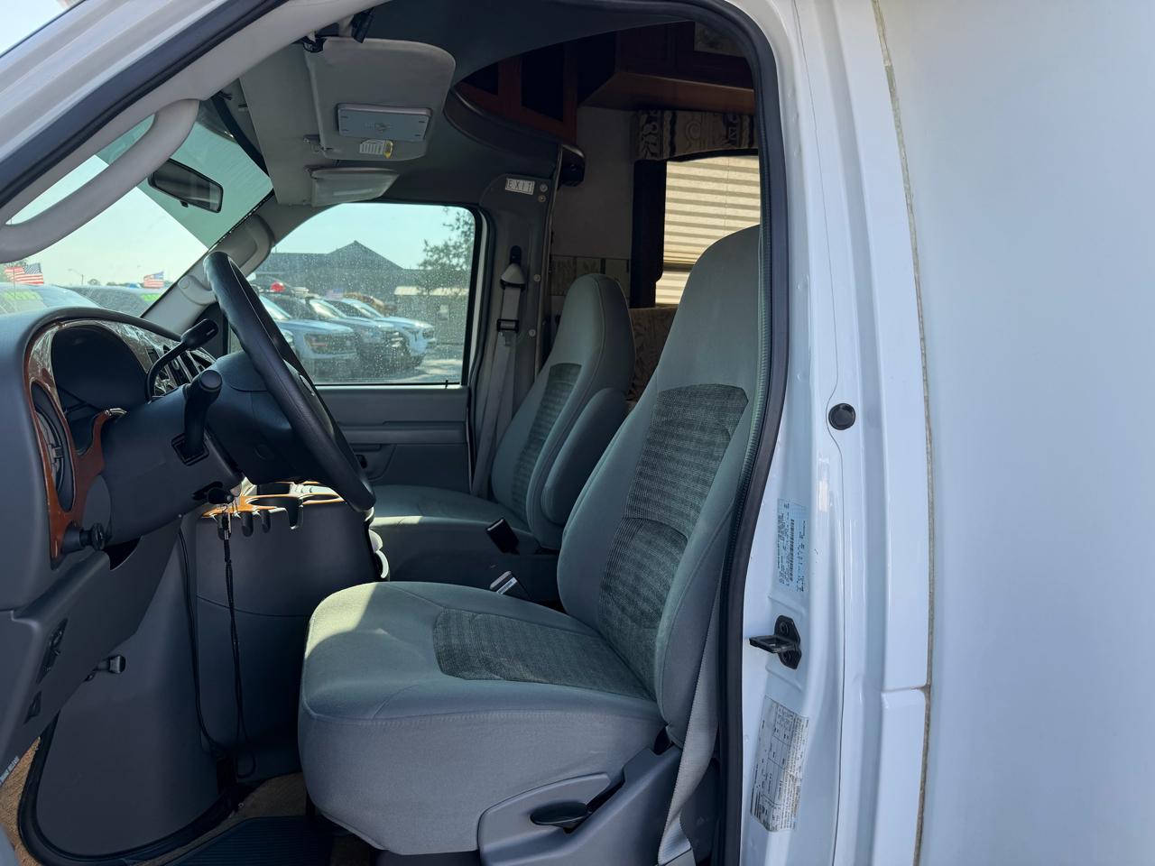 Ford Econoline RV Super Duty 2005