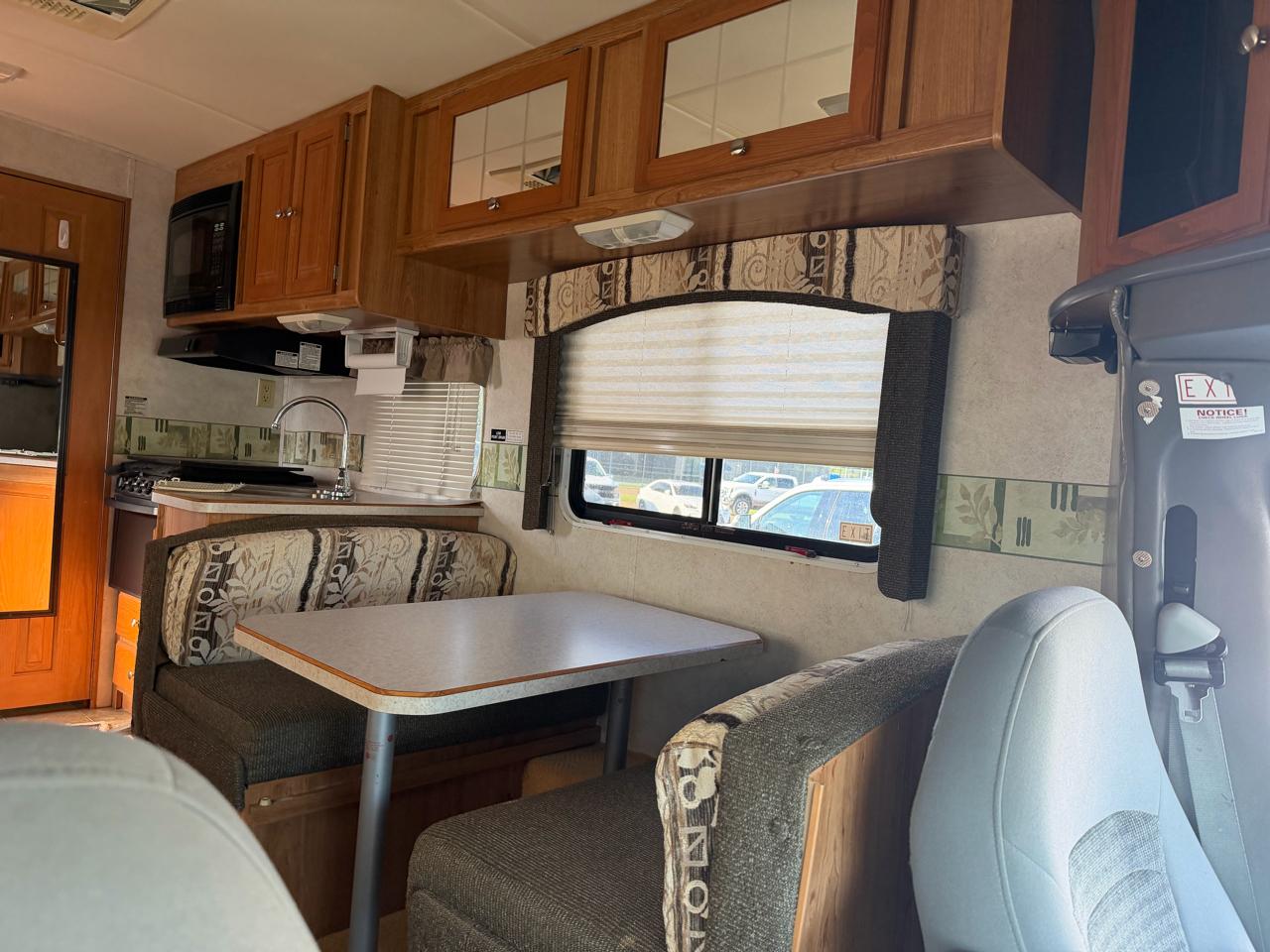 Ford Econoline RV Super Duty 2005