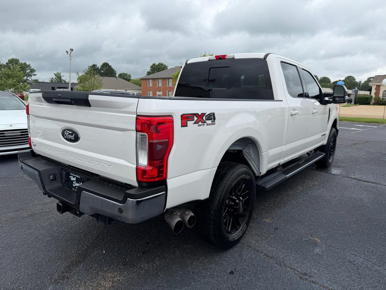 View vehicle photo 5