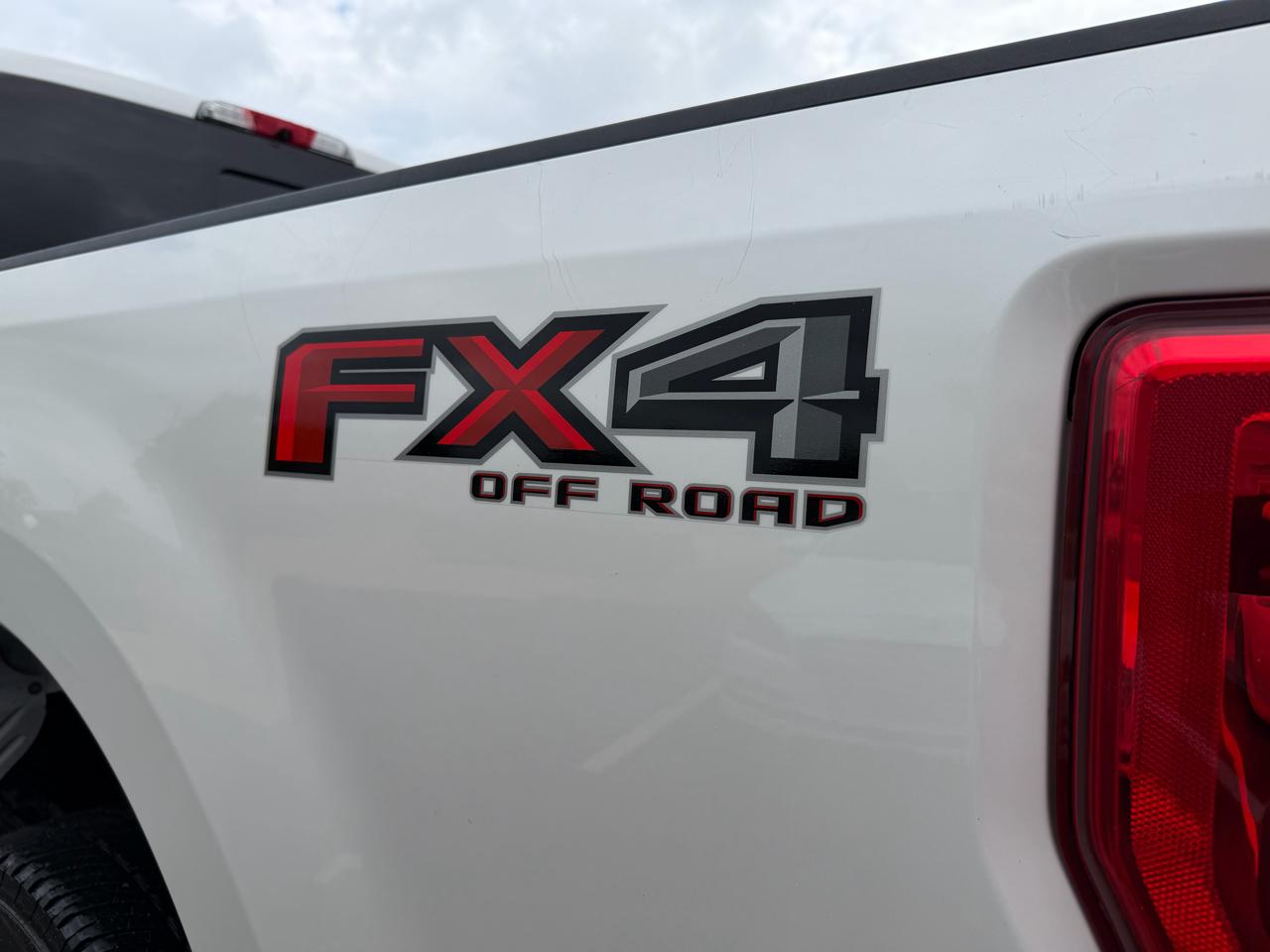 Ford F-250 SD Lariat Crew Cab 4WD 2018