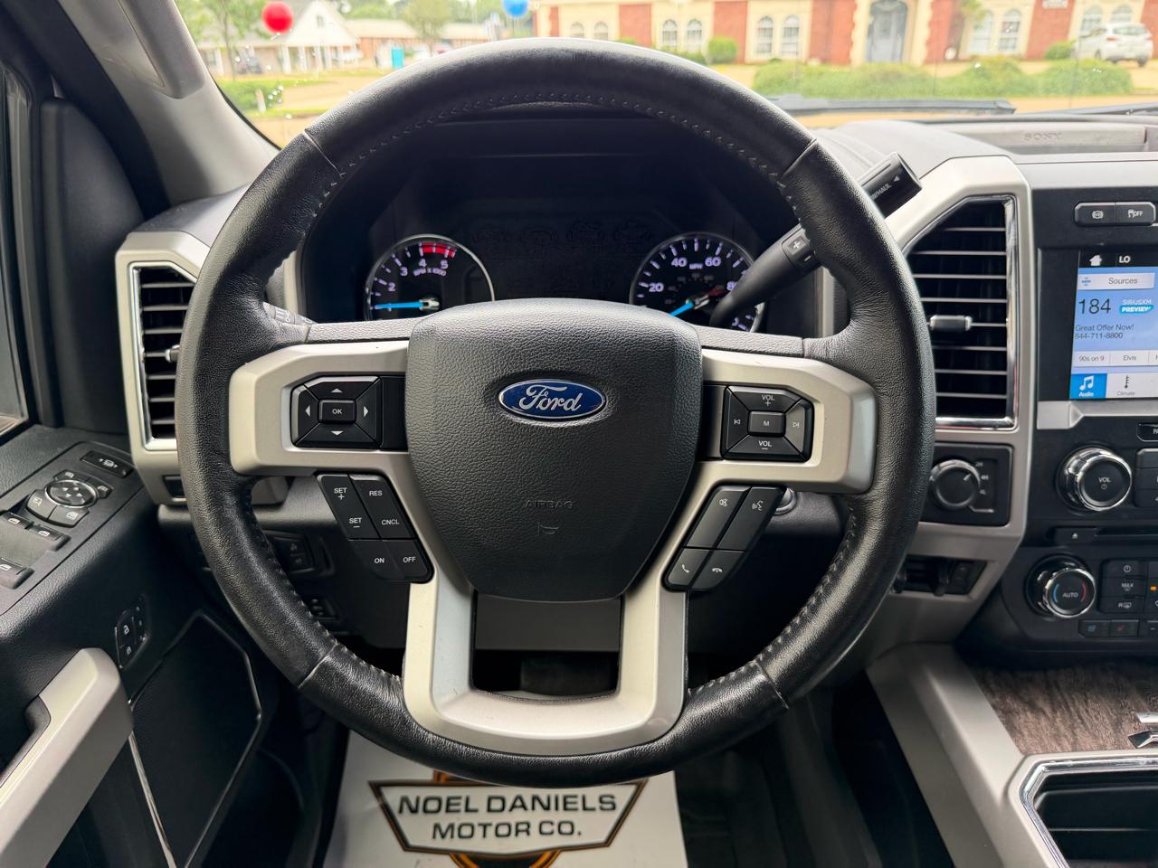 Ford F-250 SD Lariat Crew Cab 4WD 2018