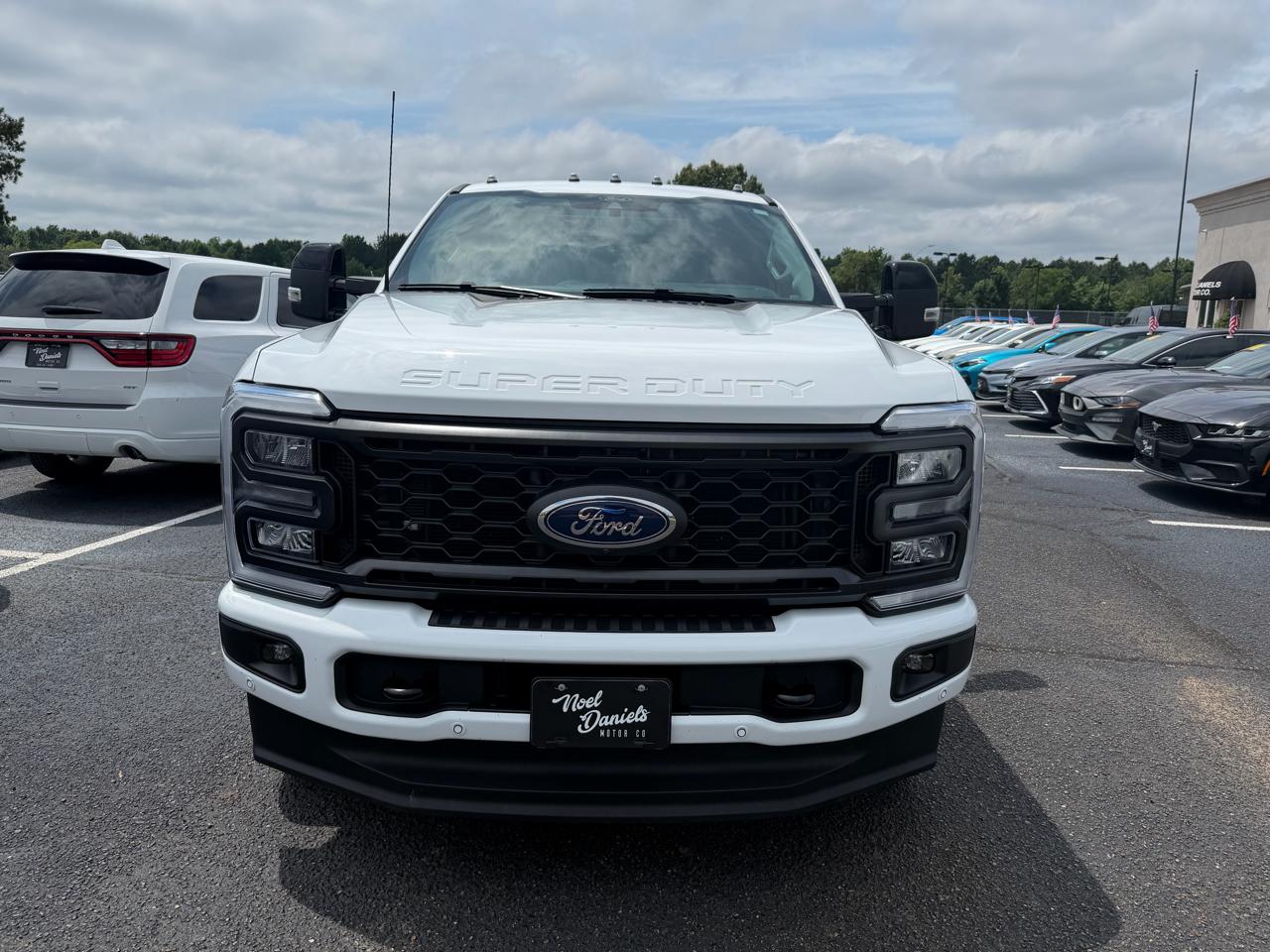 Ford F-250 SD Lariat Crew Cab 4WD 2024