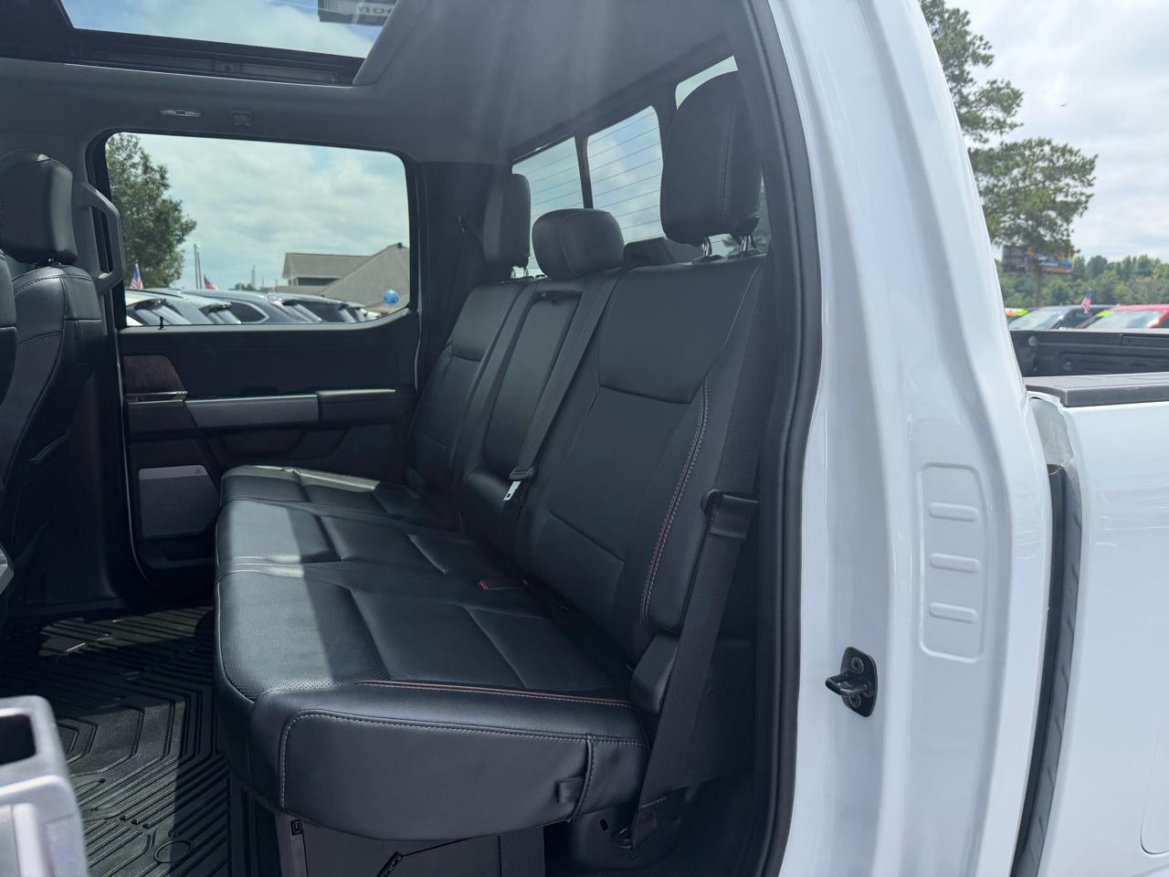 Ford F-250 SD Lariat Crew Cab 4WD 2024
