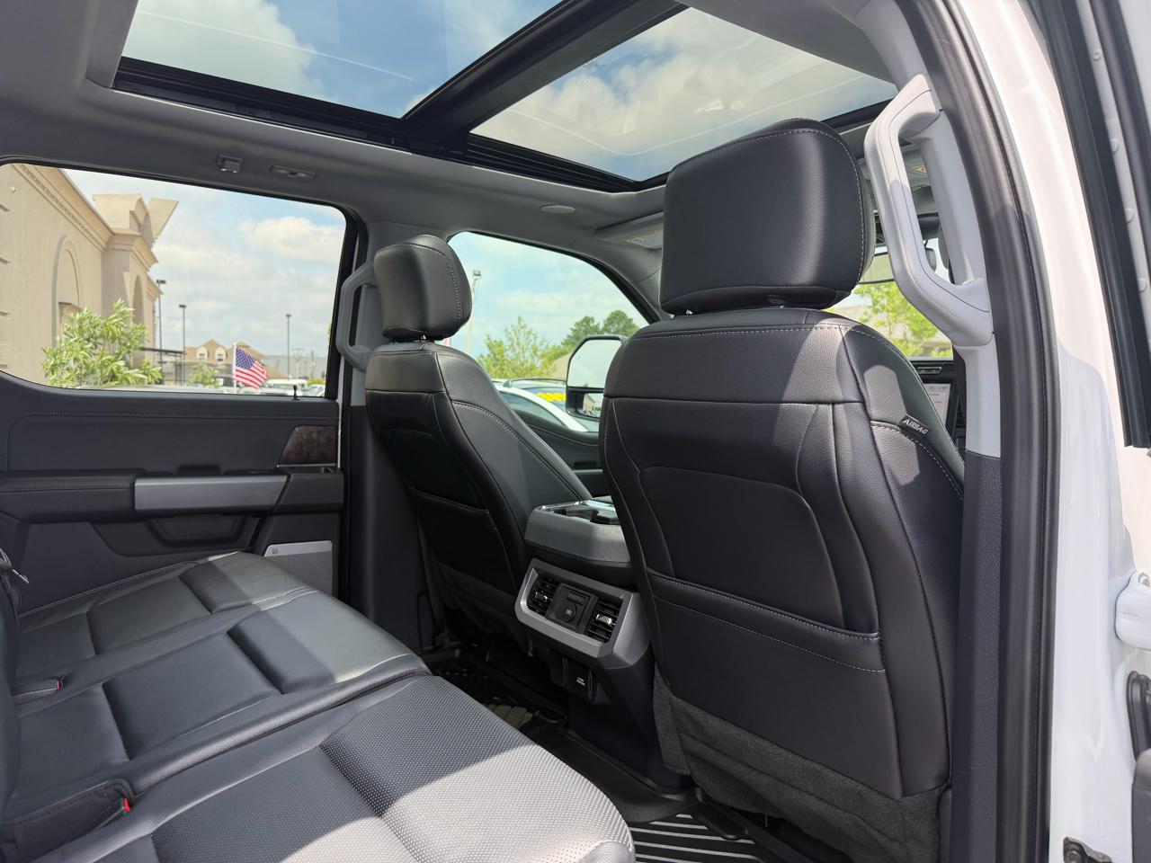 Ford F-250 SD Lariat Crew Cab 4WD 2024