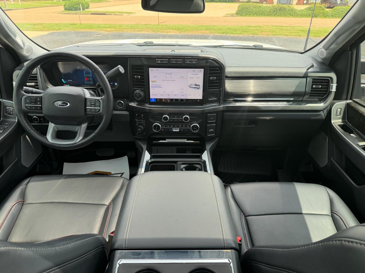 Ford F-250 SD Lariat Crew Cab 4WD 2024