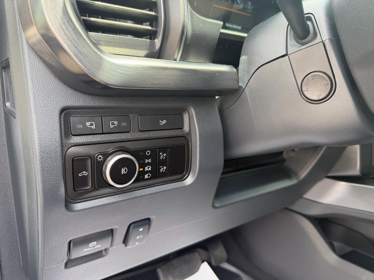 Ford F-250 SD Lariat Crew Cab 4WD 2024