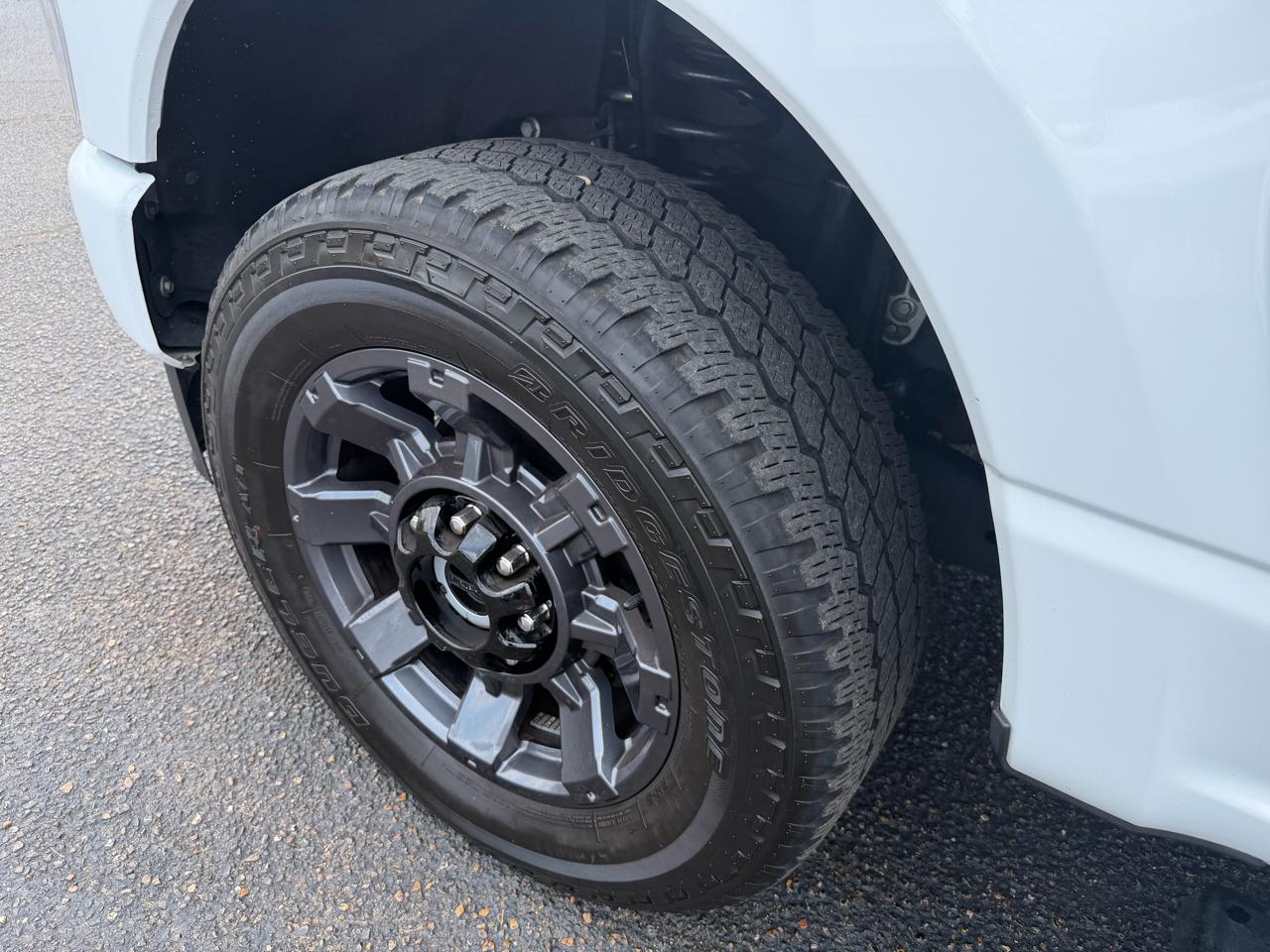 Ford F-250 SD Lariat Crew Cab 4WD 2024