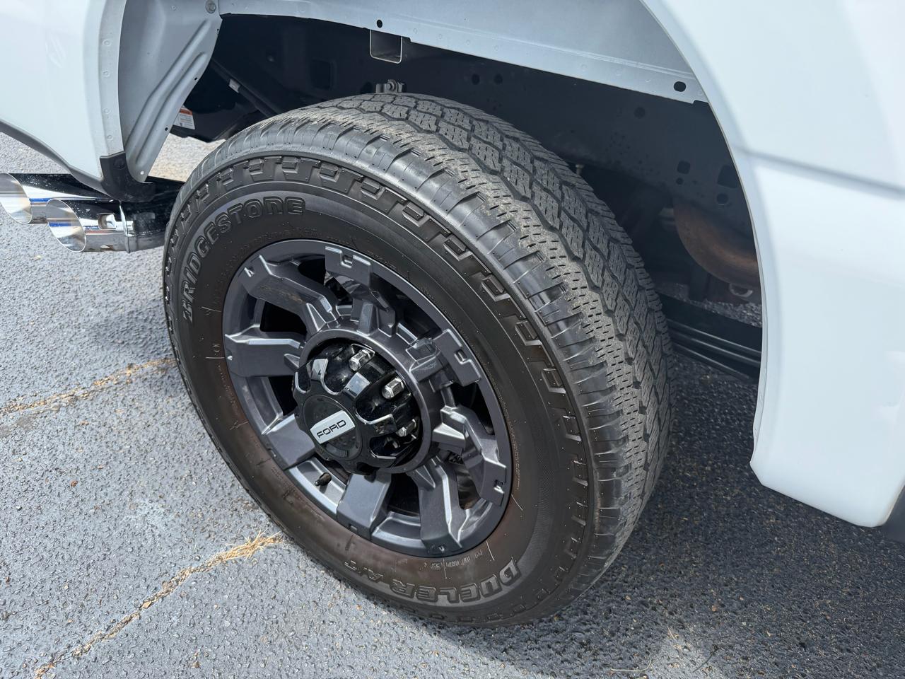 Ford F-250 SD Lariat Crew Cab 4WD 2024