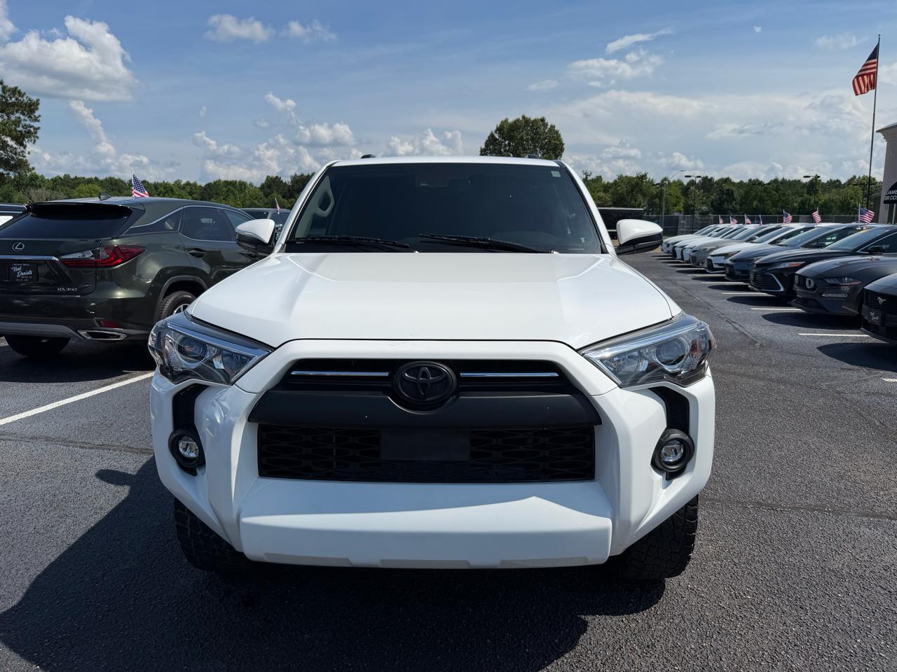 Toyota 4Runner SR5 2023