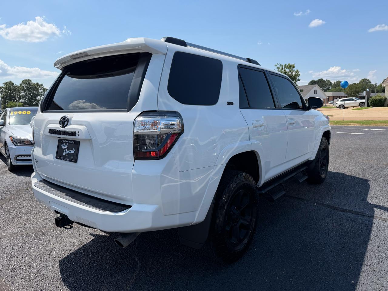 Toyota 4Runner SR5 2023