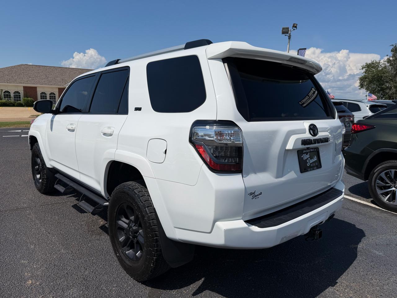 Toyota 4Runner SR5 2023