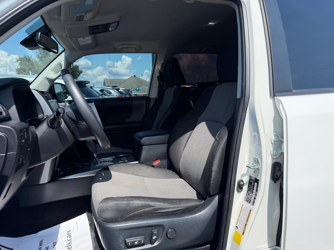 Toyota 4Runner SR5 2023