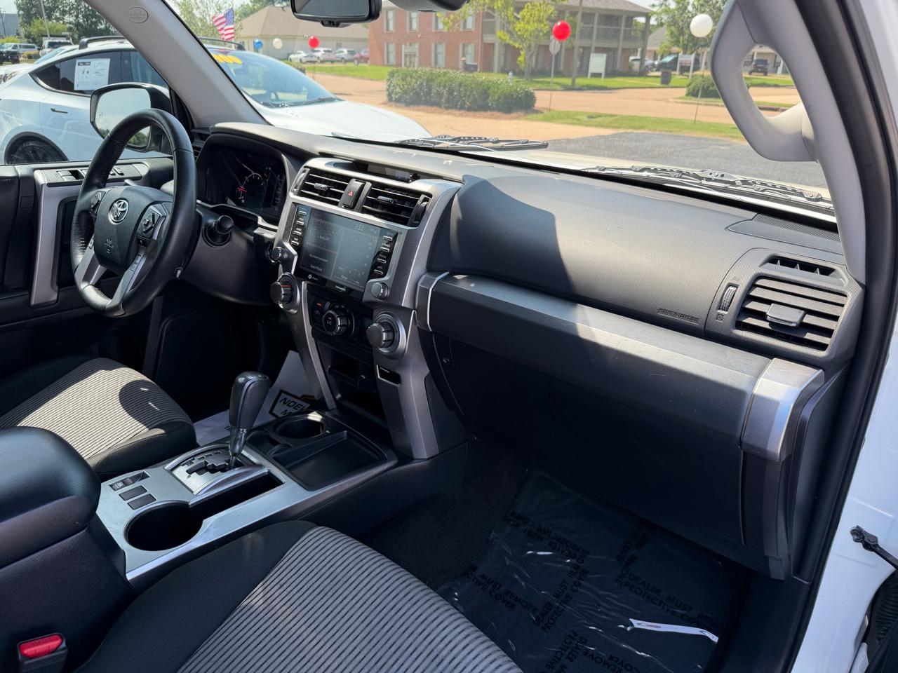 Toyota 4Runner SR5 2023